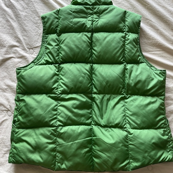 Lands End Vest - Picture 3 of 3